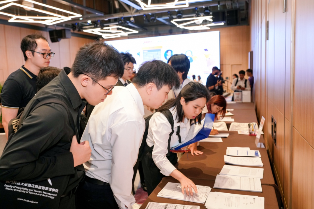 1754896865512454.png 4.png